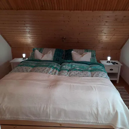 Semesterbostad In Buekfuerdo 20397